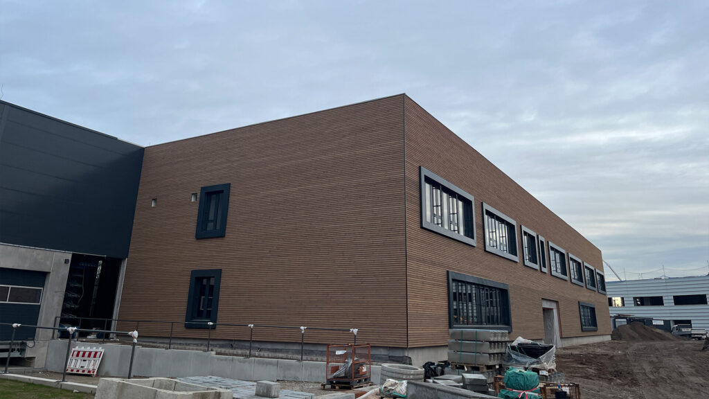 Neubau VAREAL Gewerbepark  - Electrical installations, complete installation of lighting systems and emergency lighting, BMA / SAA / RWA / RAS